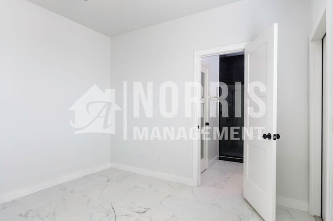 Building Photo - Beautiful Brand New Home with Block Wall