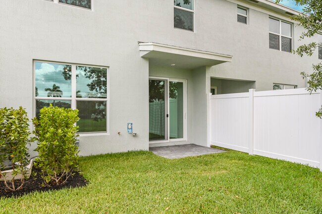 Building Photo - 4330 Pond Lily Ln