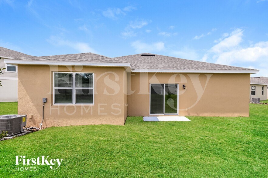 Building Photo - 1136 Spokane Pt