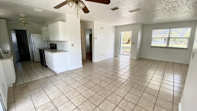 Building Photo - 772 NW Virginia St