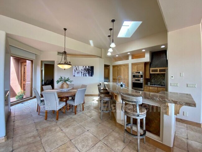 Building Photo - 2336 2336 W Entrada Trail