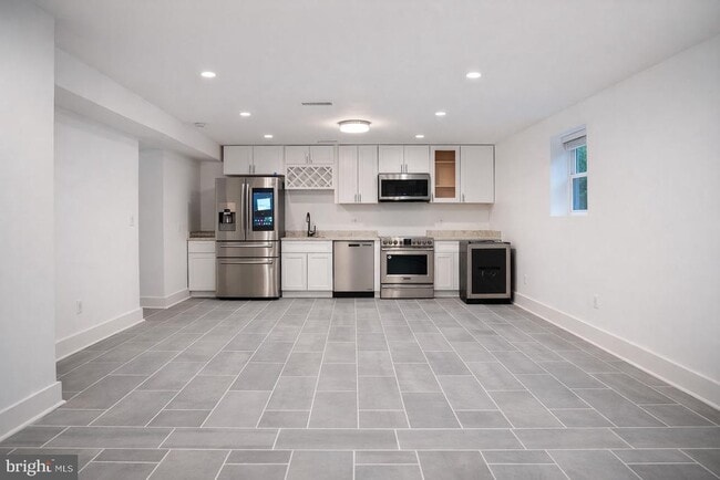 Building Photo - 1633 Kalmia Rd NW