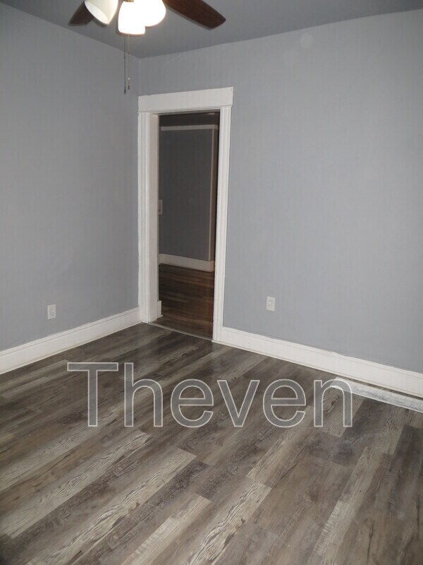 Building Photo - 191 Hampshire St