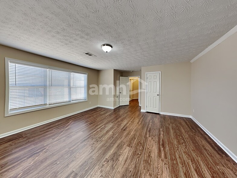 Building Photo - 501 Hawk Eye Ct