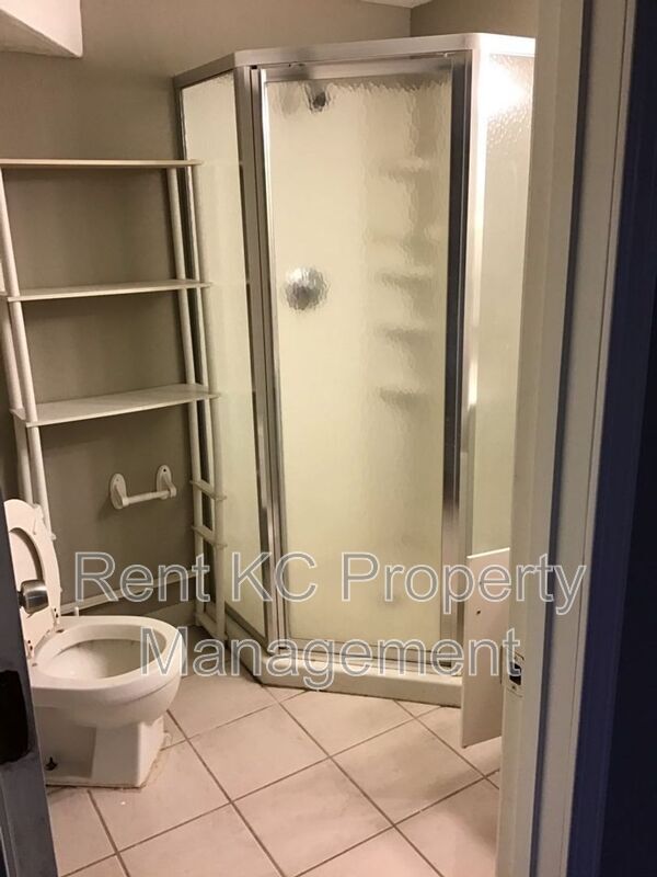 Building Photo - 5034 Hawthorne Ave