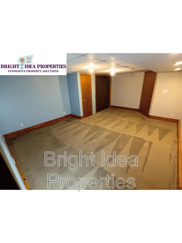 Building Photo - 1171 County B Rd W