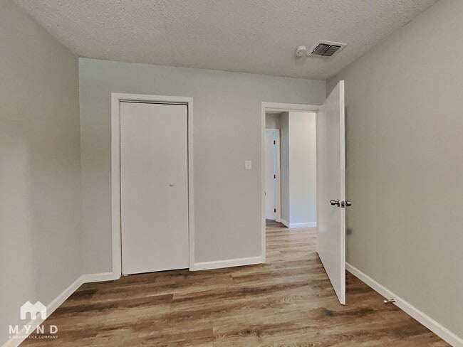 Building Photo - 5213 Wendel Dr