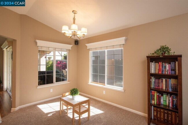 Building Photo - 1731 Brookside Dr
