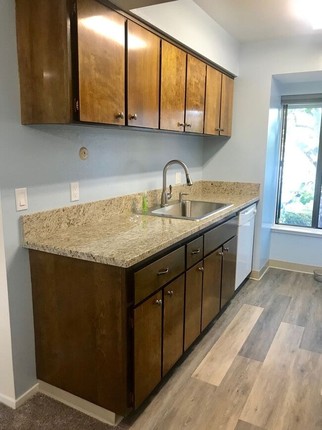 Building Photo - Capitola 1 bedroom, 1 bath Upstairs Unit