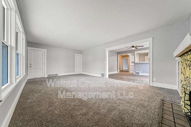 Building Photo - 839 Allison Ave