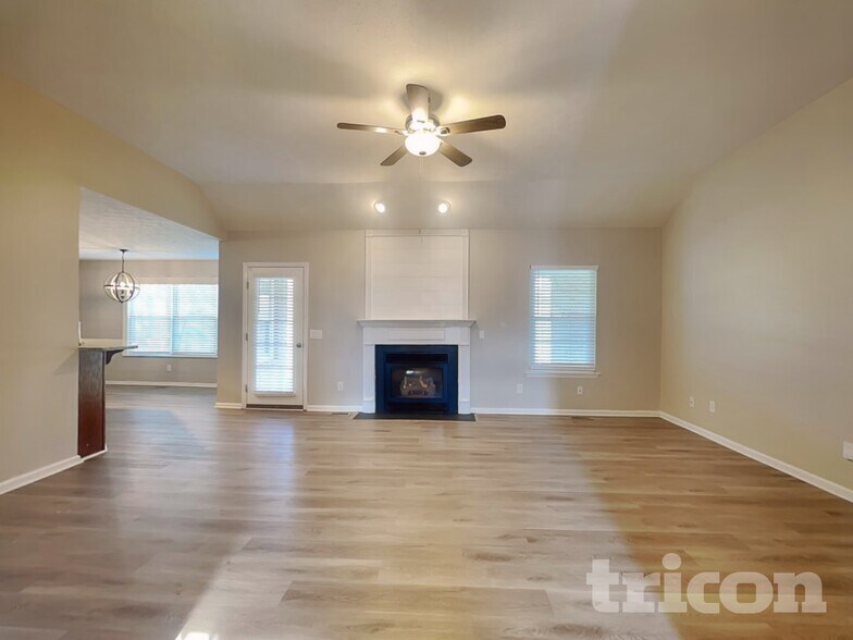 Building Photo - 146B Waterford Way