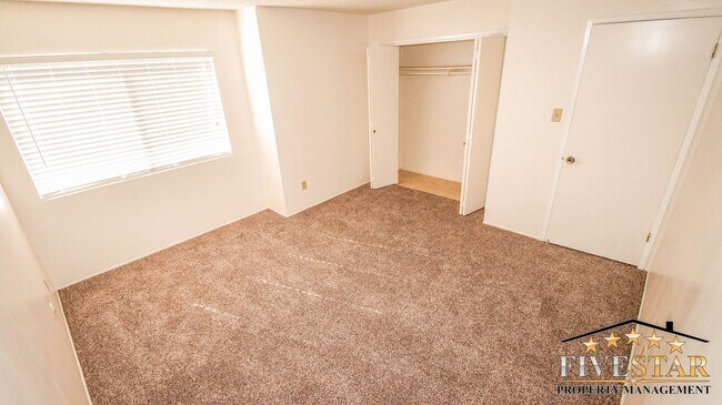 Building Photo - 2700 Ashe Rd