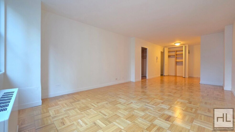 Building Photo - 5th Fl Turtle Bay 1 Bedroom
