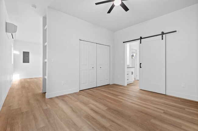 Building Photo - 948 N 5th St