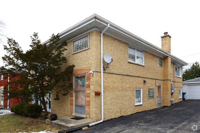 Building Photo - 333 S Hale St