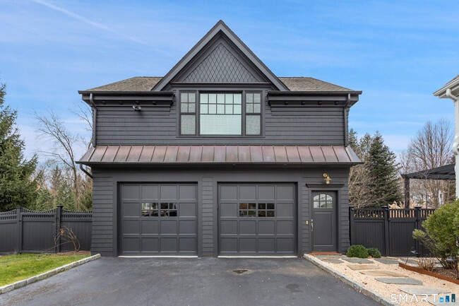 Building Photo - 4 Winker Ln