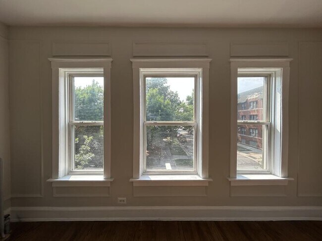 Building Photo - 0 bedroom in Chicago IL 60647