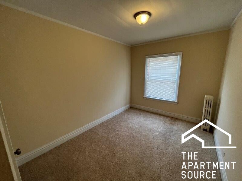 Building Photo - 602 Elgin Ave