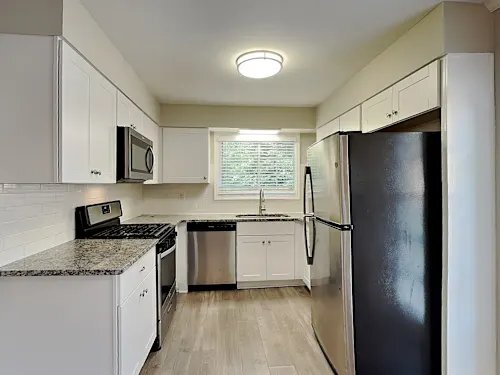 Building Photo - 2815 Rainbow Forest Dr