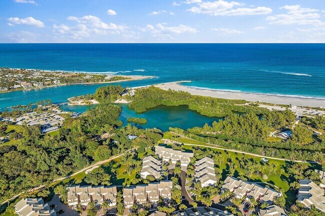 Building Photo - 3902 Fairway Dr S