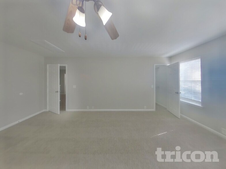Building Photo - 2744 Woodspring Forest Dr
