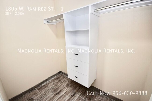 Building Photo - 1805 Ramirez St