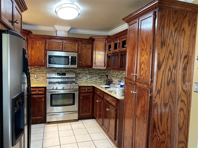 Building Photo - 1301 Bayswater Dr