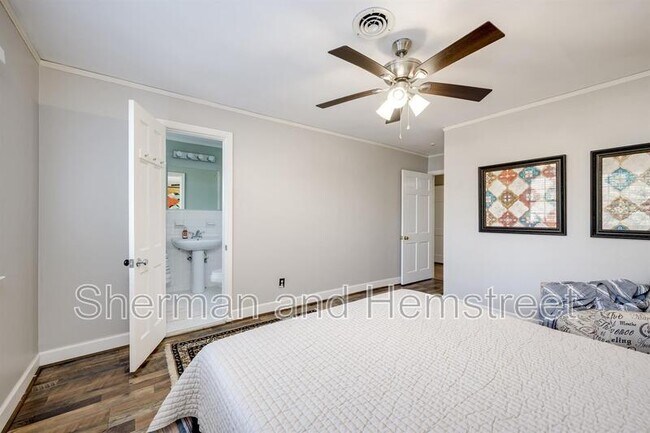 Building Photo - 289 Ashbrook Dr