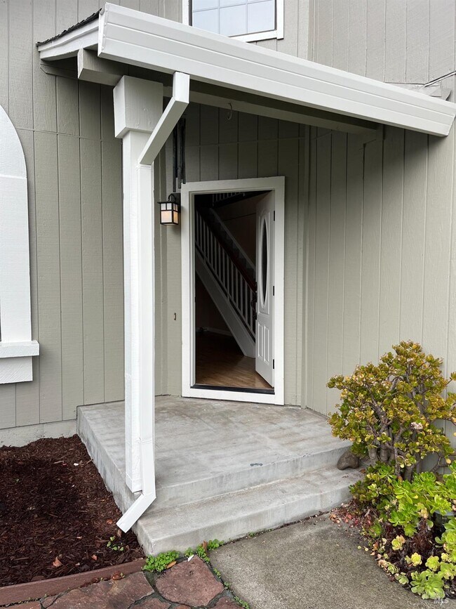 Building Photo - 7481 Maximillian Pl