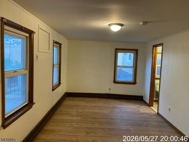 Building Photo - 217 Walnut St