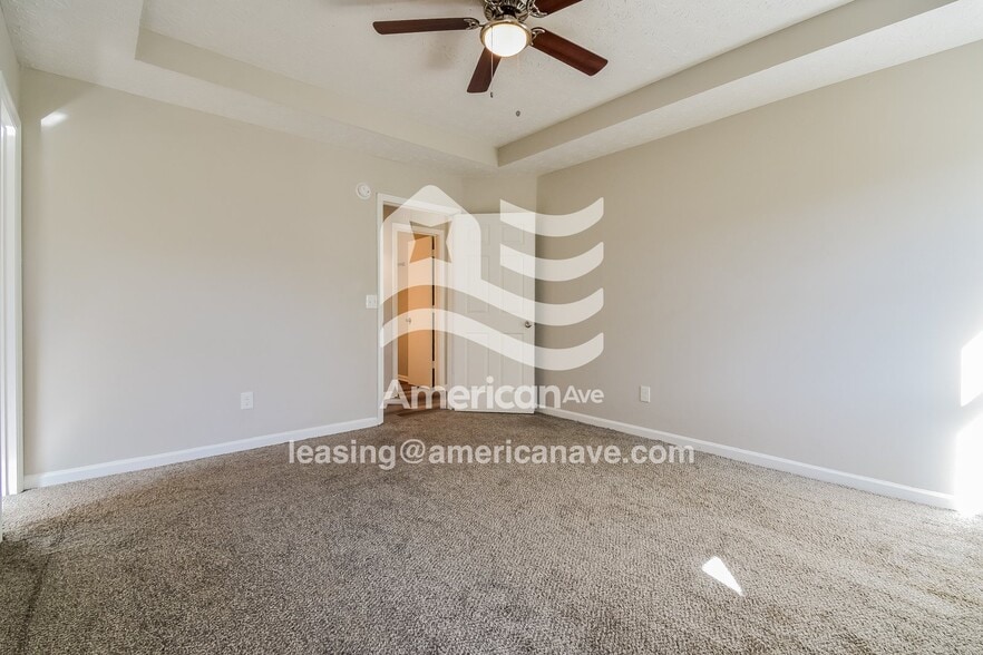 Building Photo - 870 Stafford Ct
