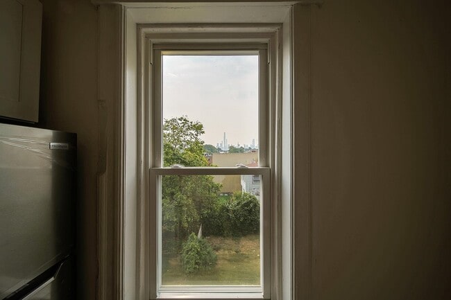 Building Photo - 5302 Hudson Ave