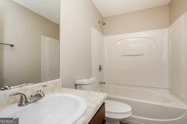Building Photo - 213 Comet Ct