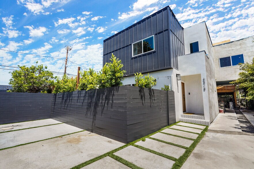 Building Photo - 3418 12th Ave