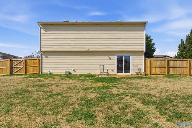 Building Photo - 313 Kenneth Blvd NW