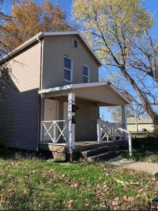 Primary Photo - 507 S Evans Ave