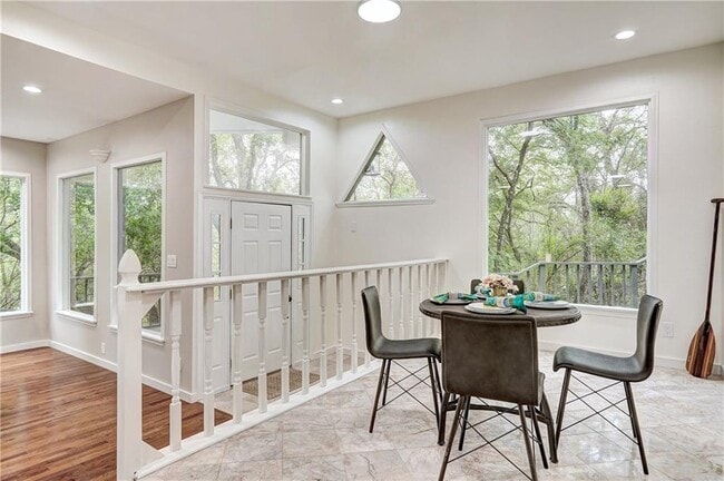Building Photo - 8804 Mountain Ridge Dr