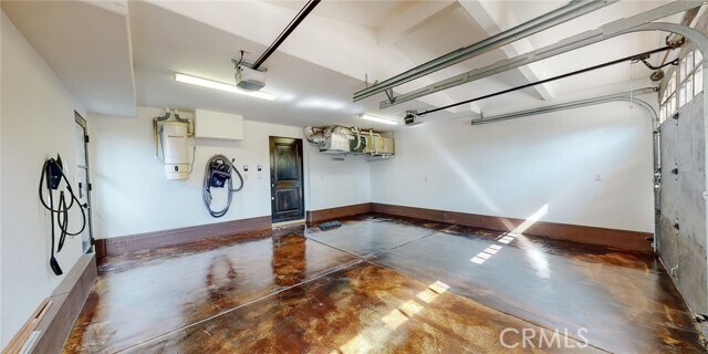 Building Photo - 227 Pso De Granada