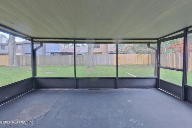 Building Photo - 4324 Queensway Dr