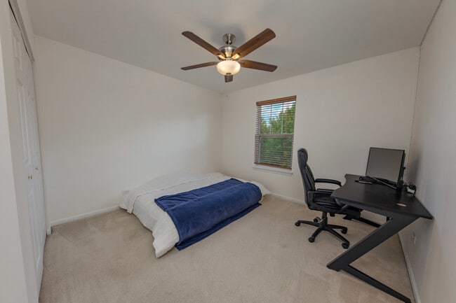 Building Photo - 2192 Fescue Dr