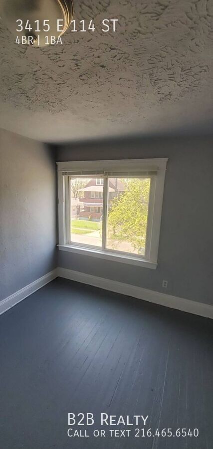 Building Photo - 3415 E 114th St