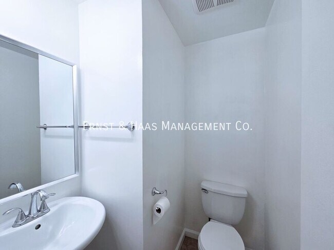 Building Photo - 16806 Sierra Vista Way