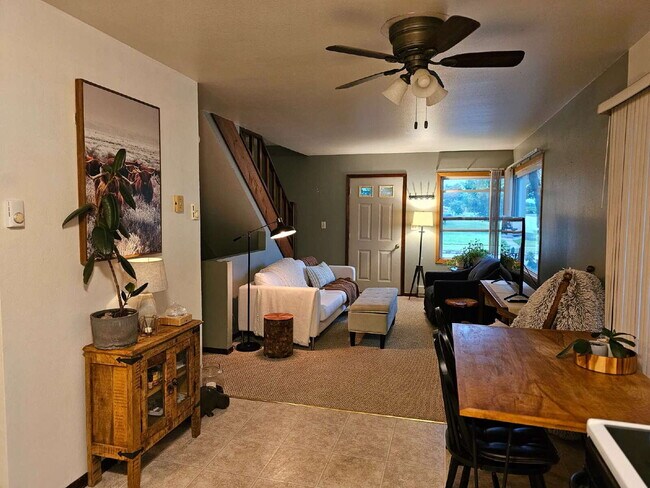 Building Photo - Spacious 3-Level Home with Garage & Off-St...