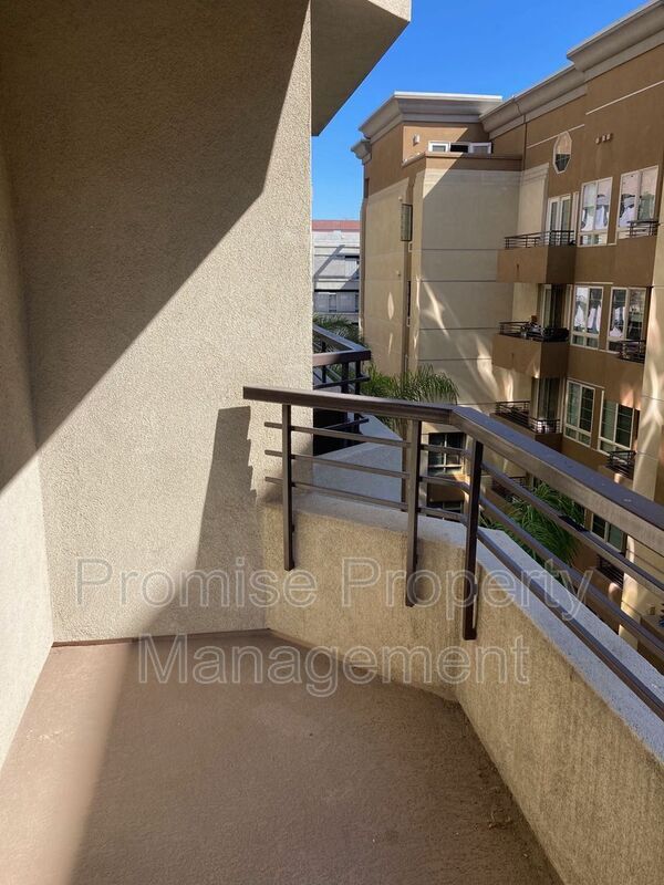 Building Photo - 1465 C St