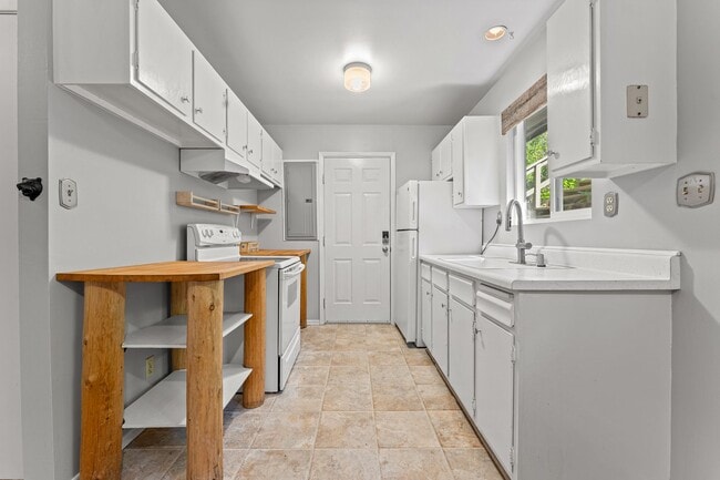 Building Photo - Tahoe City Retreat with Hot Tub, Huge Wraparound Deck & Walkable Access to Commons Beach