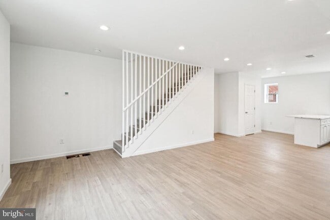Building Photo - 4013 Bleigh Ave