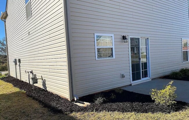 Building Photo - 521 Lone Rider Path