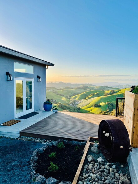 Building Photo - 109 Rancho de la Rosa
