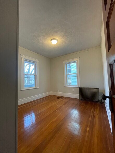 Building Photo - 50 Lambert St