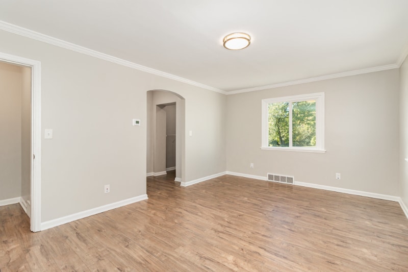 Building Photo - 6416 Walnut Dr